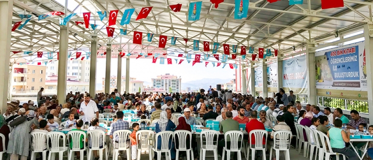 Kahvaltı programında Binevler mahallemizin değerli sakinleri ile bir araya geldik. 